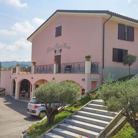 Relais Black Horse Millesimo Exterior foto