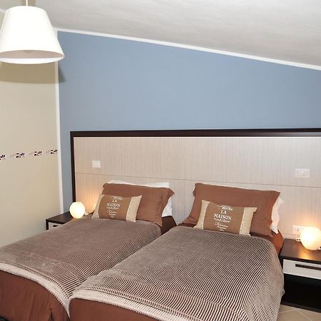 Relais Black Horse Millesimo Habitación foto